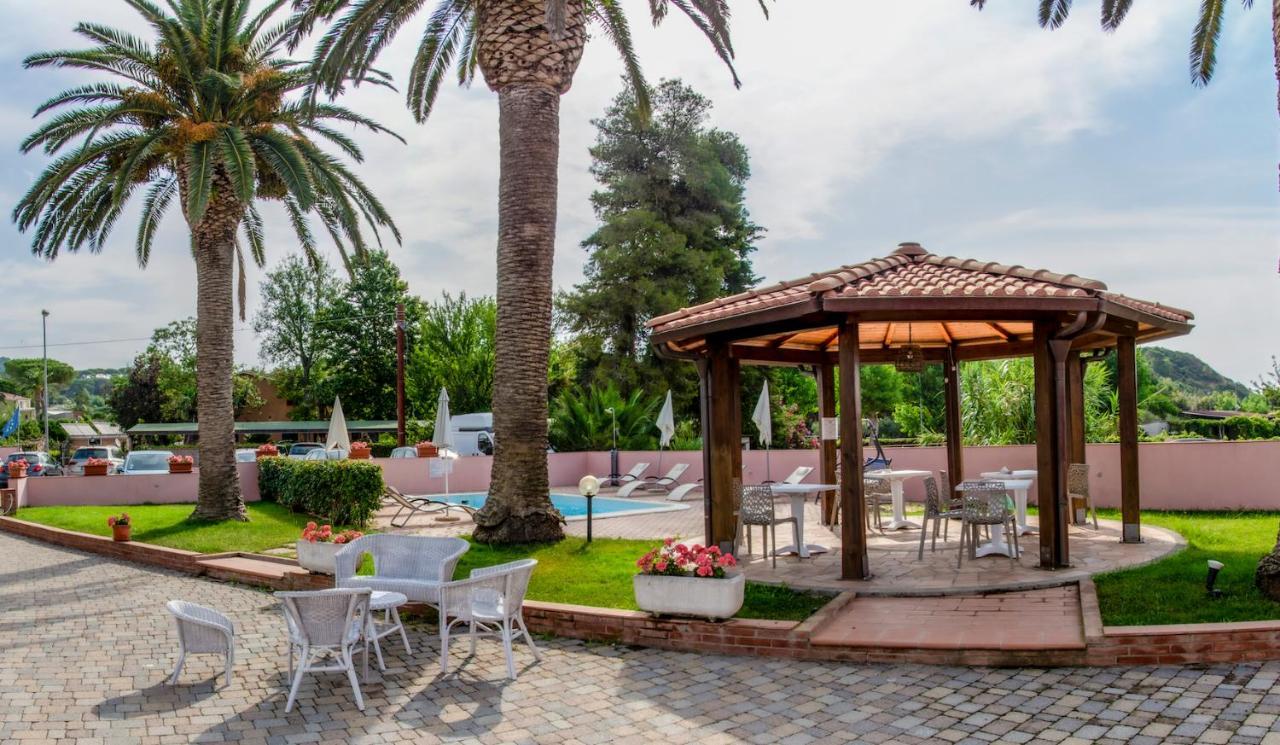 Hotel Villa Rosa Porto Azzurro Ngoại thất bức ảnh