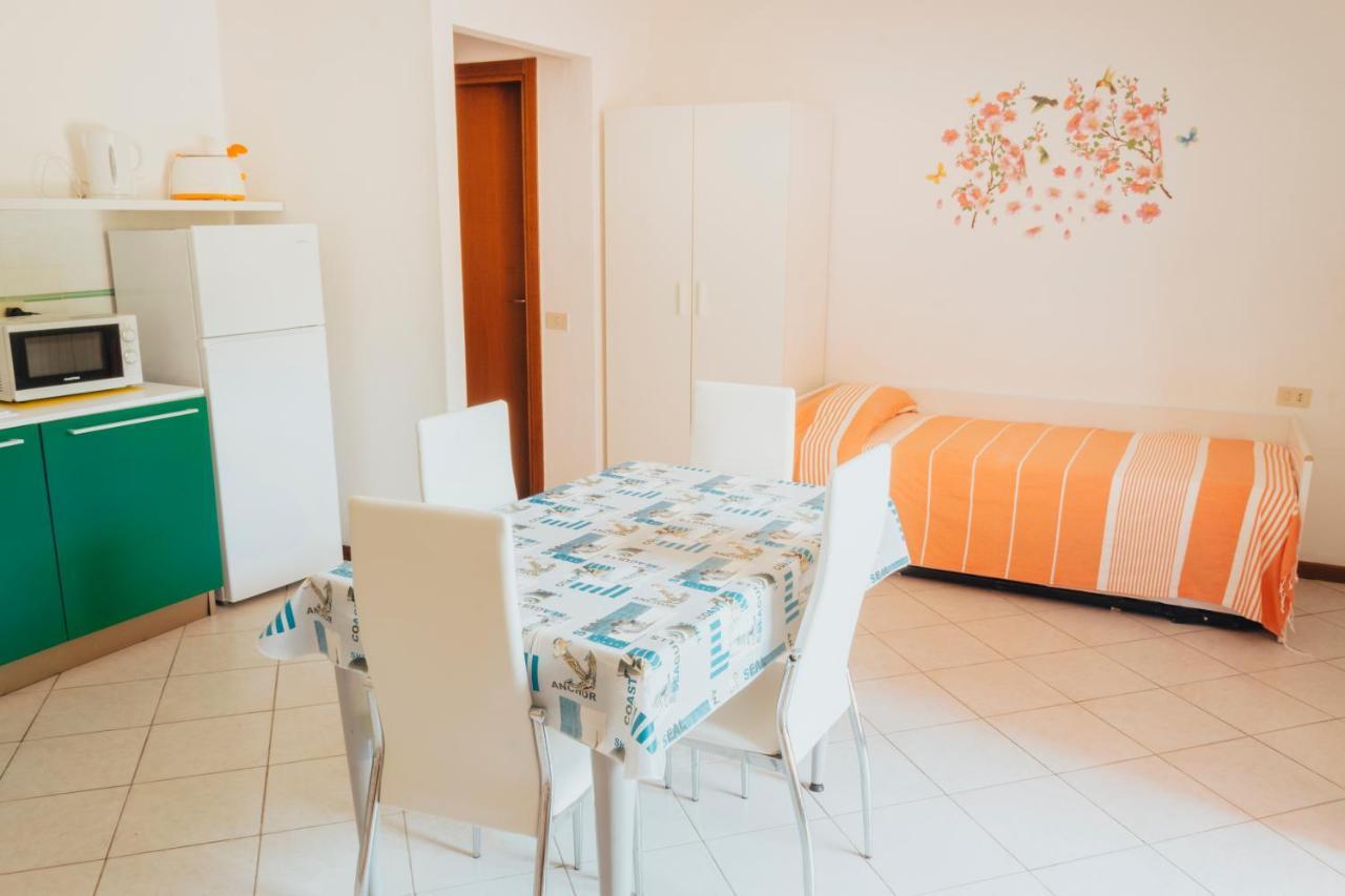 Hotel Villa Rosa Porto Azzurro Ngoại thất bức ảnh