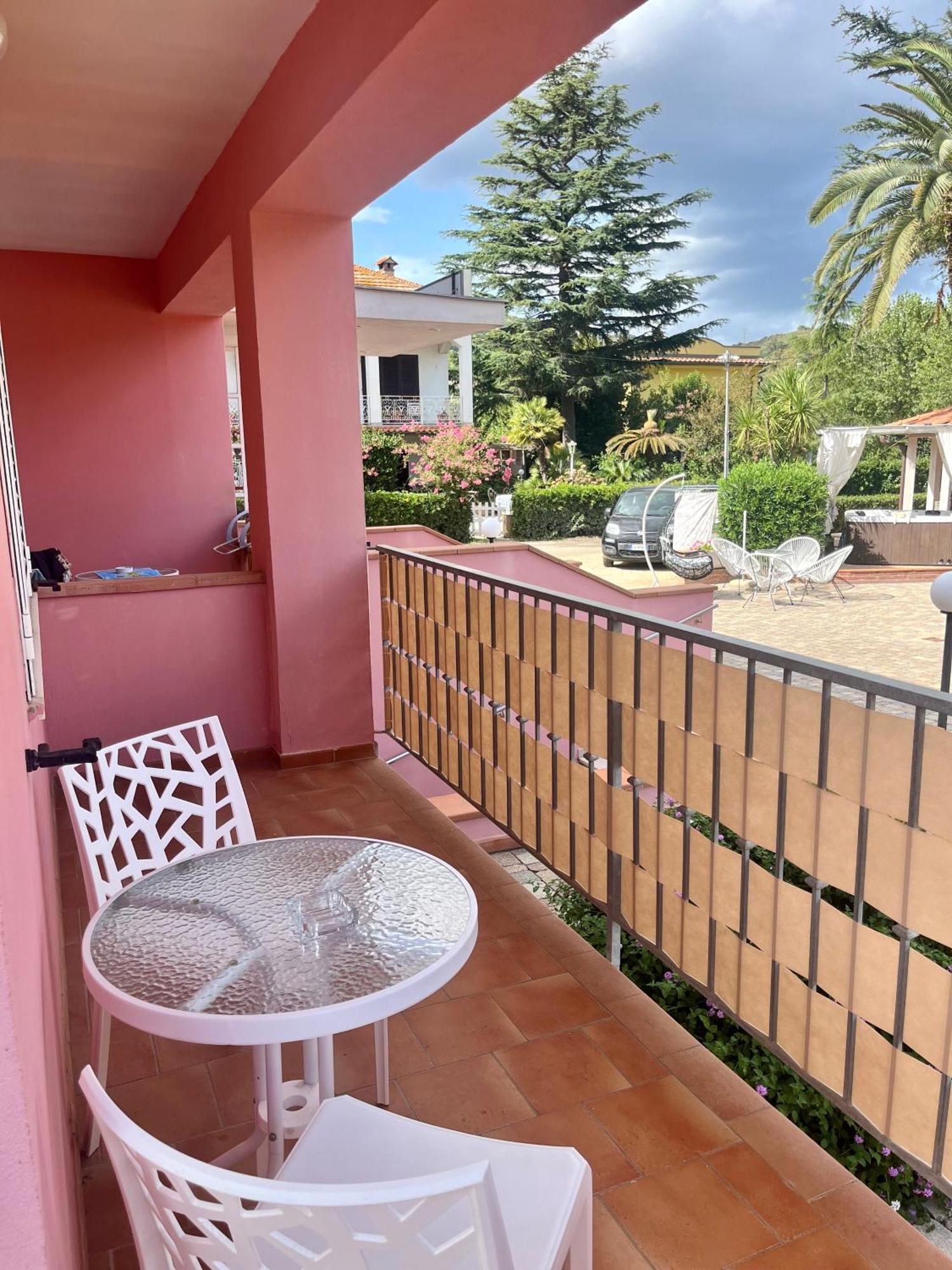 Hotel Villa Rosa Porto Azzurro Ngoại thất bức ảnh