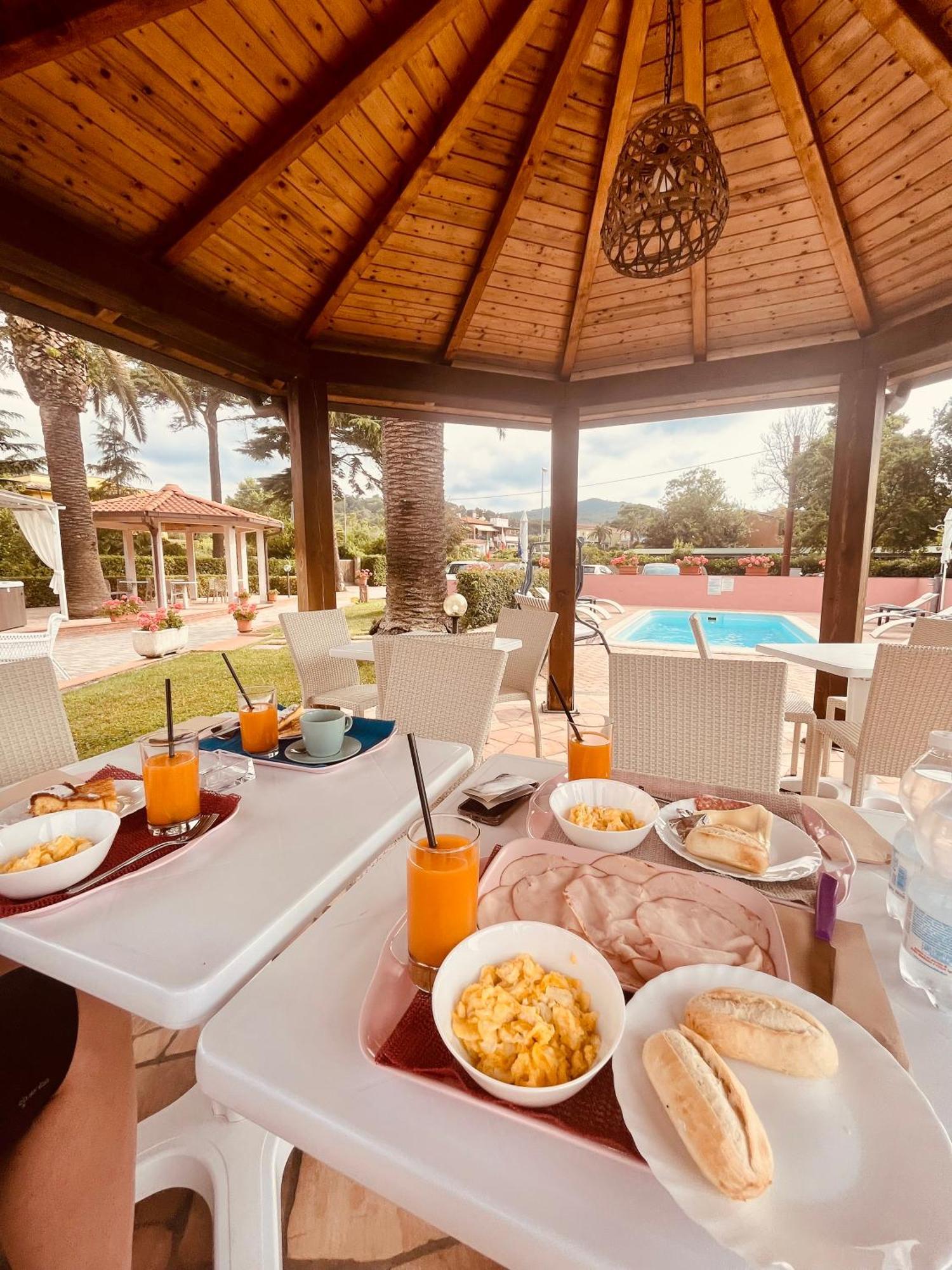Hotel Villa Rosa Porto Azzurro Ngoại thất bức ảnh