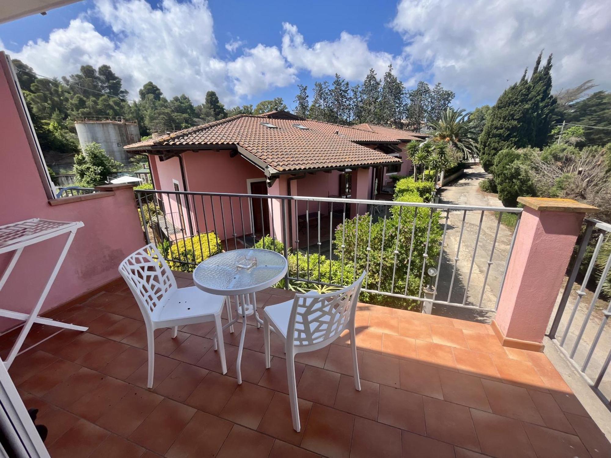 Hotel Villa Rosa Porto Azzurro Ngoại thất bức ảnh